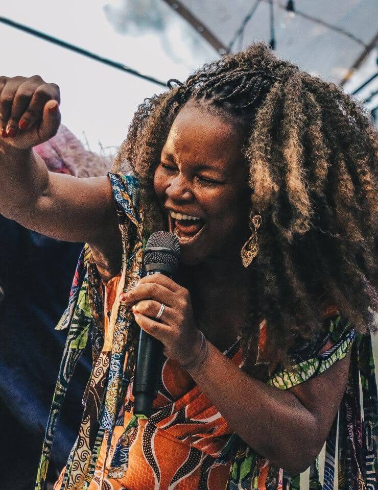 Immagine della fonte — Selma Umamusse | Como um dia de Domingo