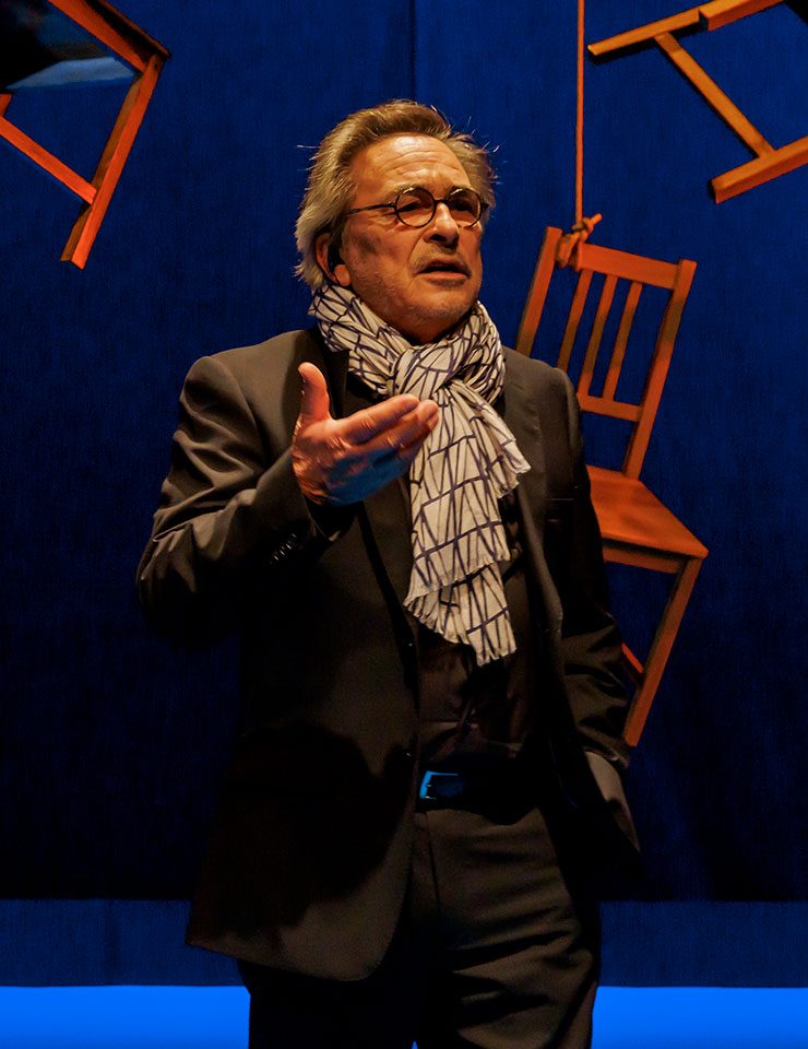 出典の画像 — OLEANNA | COMPANHIA DE TEATRO DO ALGARVE