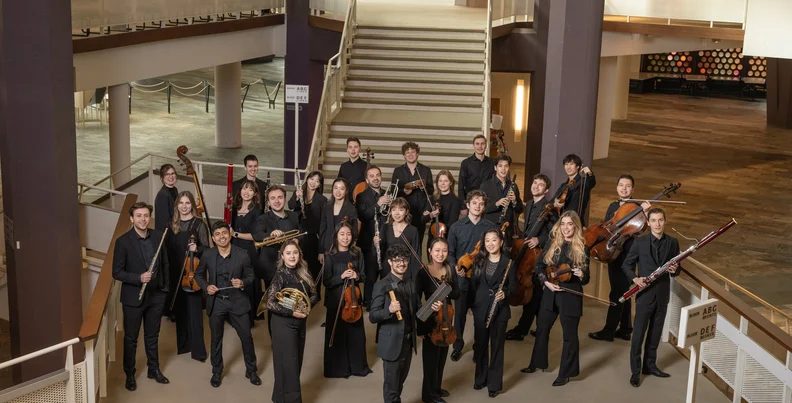 Bild der Quelle — Brett Dean and the Karajan-Akademie of the Berliner Philharmoniker