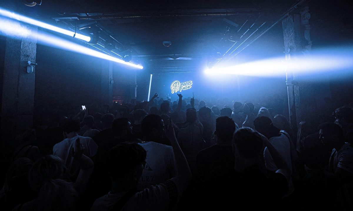Immagine della fonte — Bass Face // DNB, HOUSE:TECHNO, UKG // Boiler Room