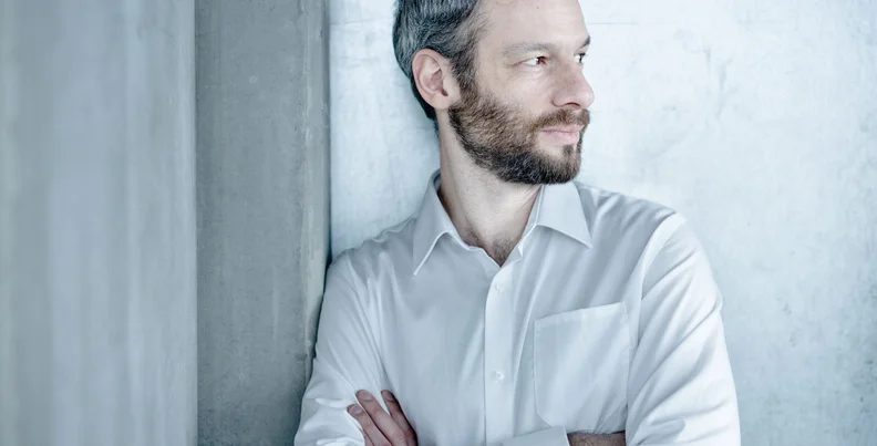 Imagem da fonte — Berliner Philharmoniker: Dima Slobodeniouk and Yo-Yo Ma