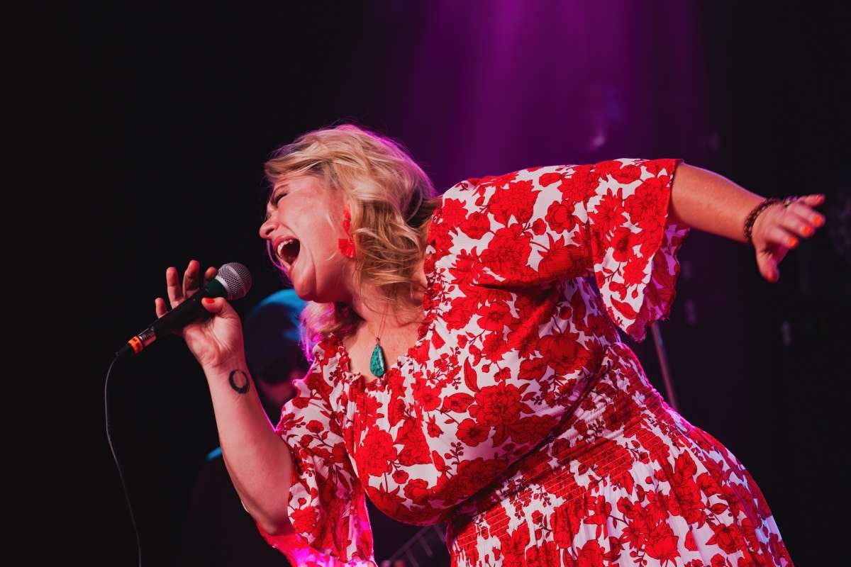 Source image — MAHINDRA BLUES FEST – JENI GROUWS