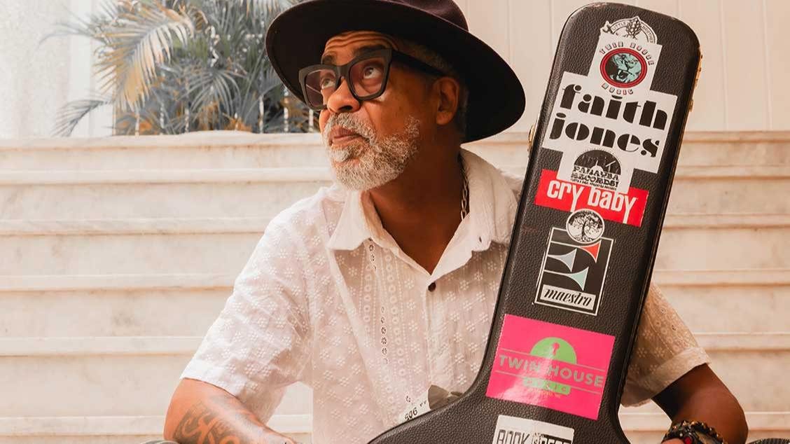 Imagen de la fuente — Sextas Lançamentos - Wesley Nóog & Banda Roda Jardim Suspenso - Lançamento do Álbum Mãe África