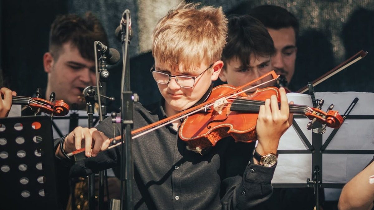 Bild der Quelle — IX Sinfonia – Abertura do 104º Arena di Verona Opera Festival
