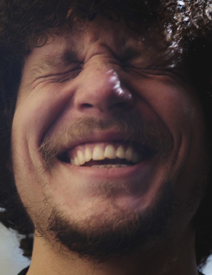 Imagem da fonte — CHICO CHICO "LET IT BURN - DEIXA ARDER"