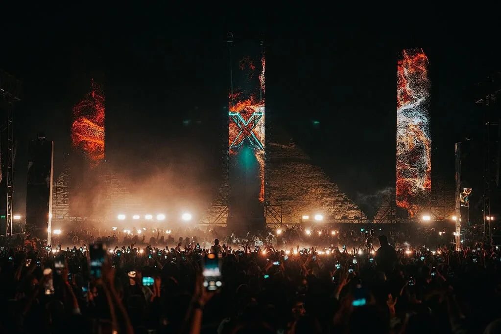 Imagem da fonte — Starlight Festival – Main Night 2 (Charlotte de Witte, Michael Bibi, Enrico Sangiuliano, Cloonee)
