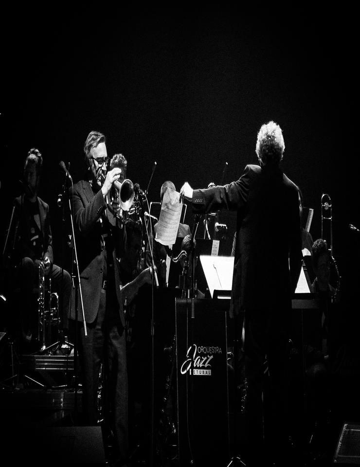 Imagem da fonte — "Orquestra de Jazz de Setúbal revisita a música de Frank Sinatra"