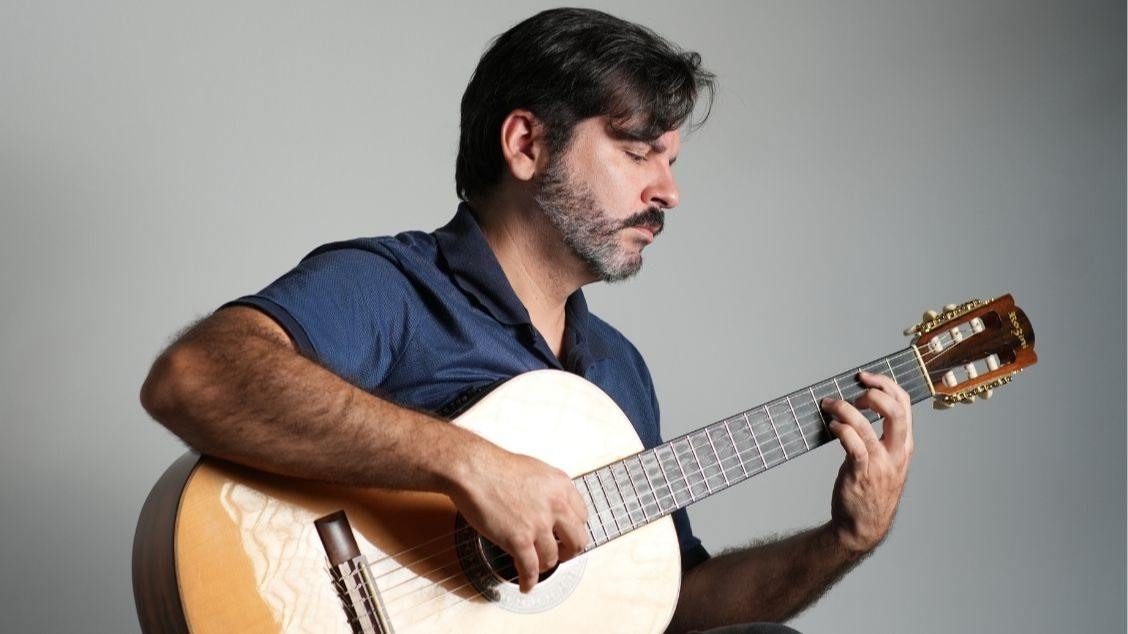 Imagen de la fuente — Curso de Violão