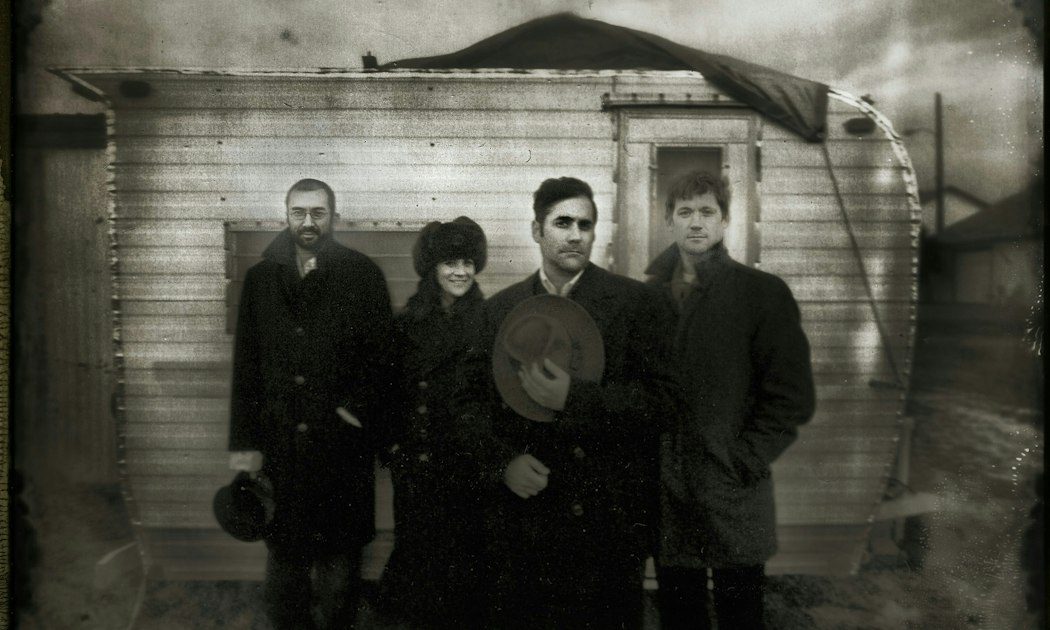 Imagem da fonte — DeVotchKa + Sons of Town Hall